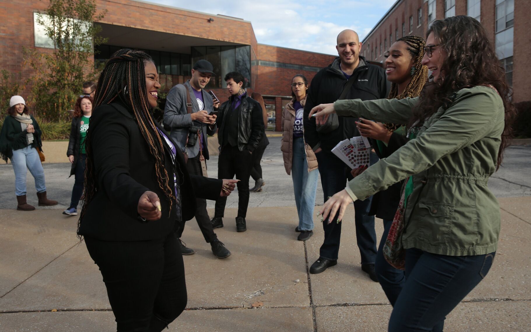 Midterm election voting begins in St. Louis